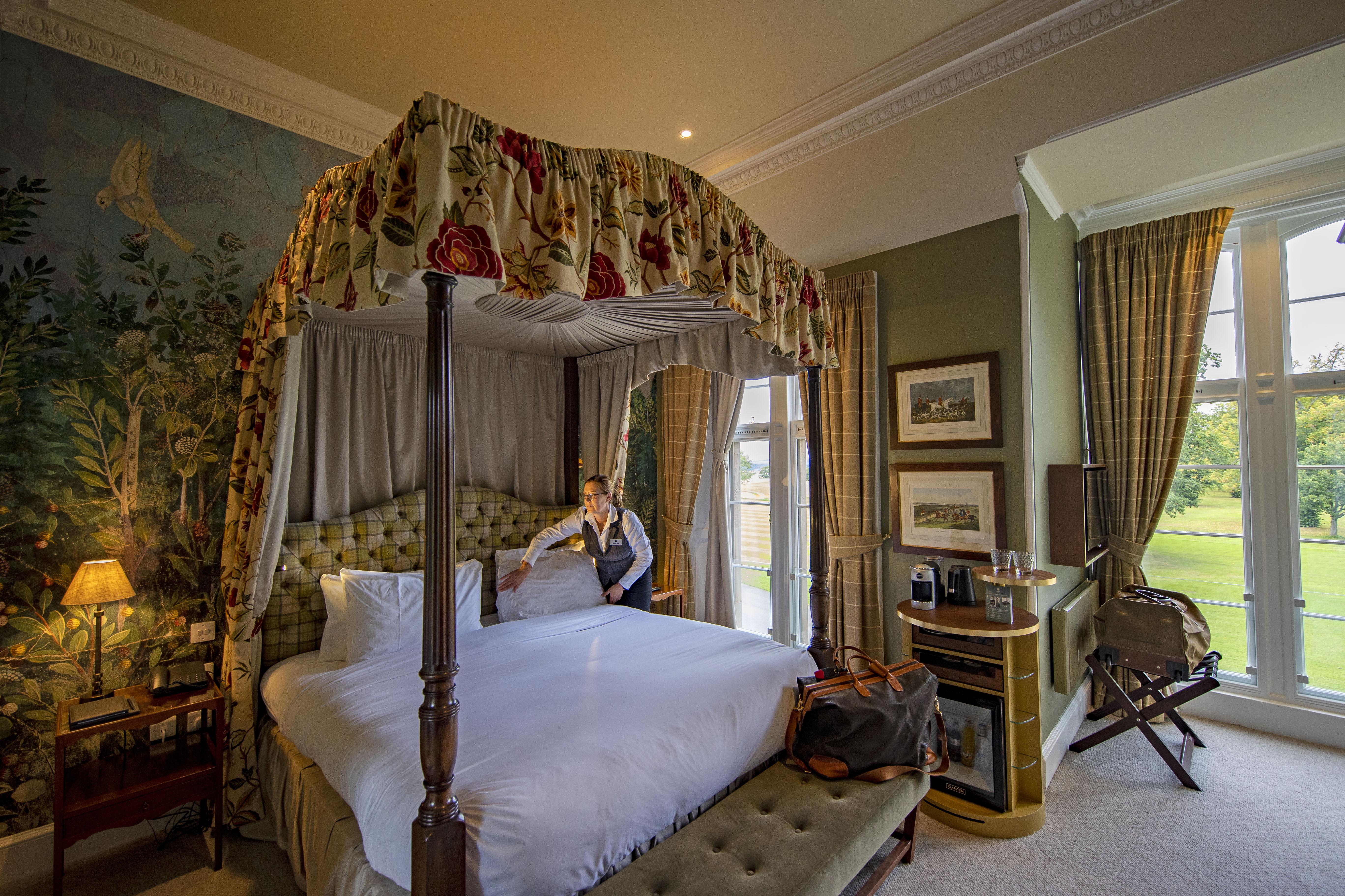 Schloss Roxburghe, Part Of Destination By Hyatt Exterior photo A bedroom at the hotel