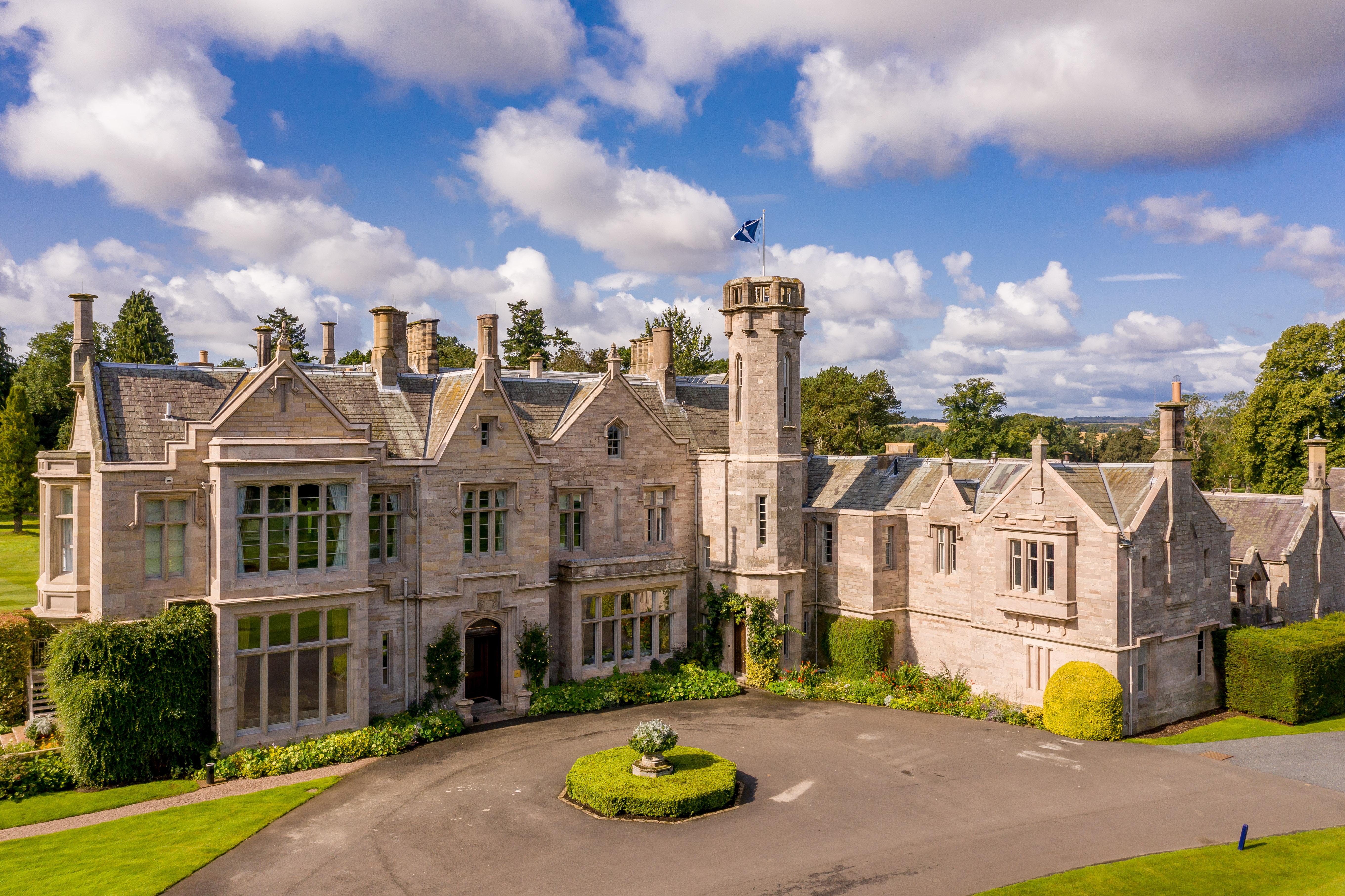 Schloss Roxburghe, Part Of Destination By Hyatt Exterior photo The main entrance to the school