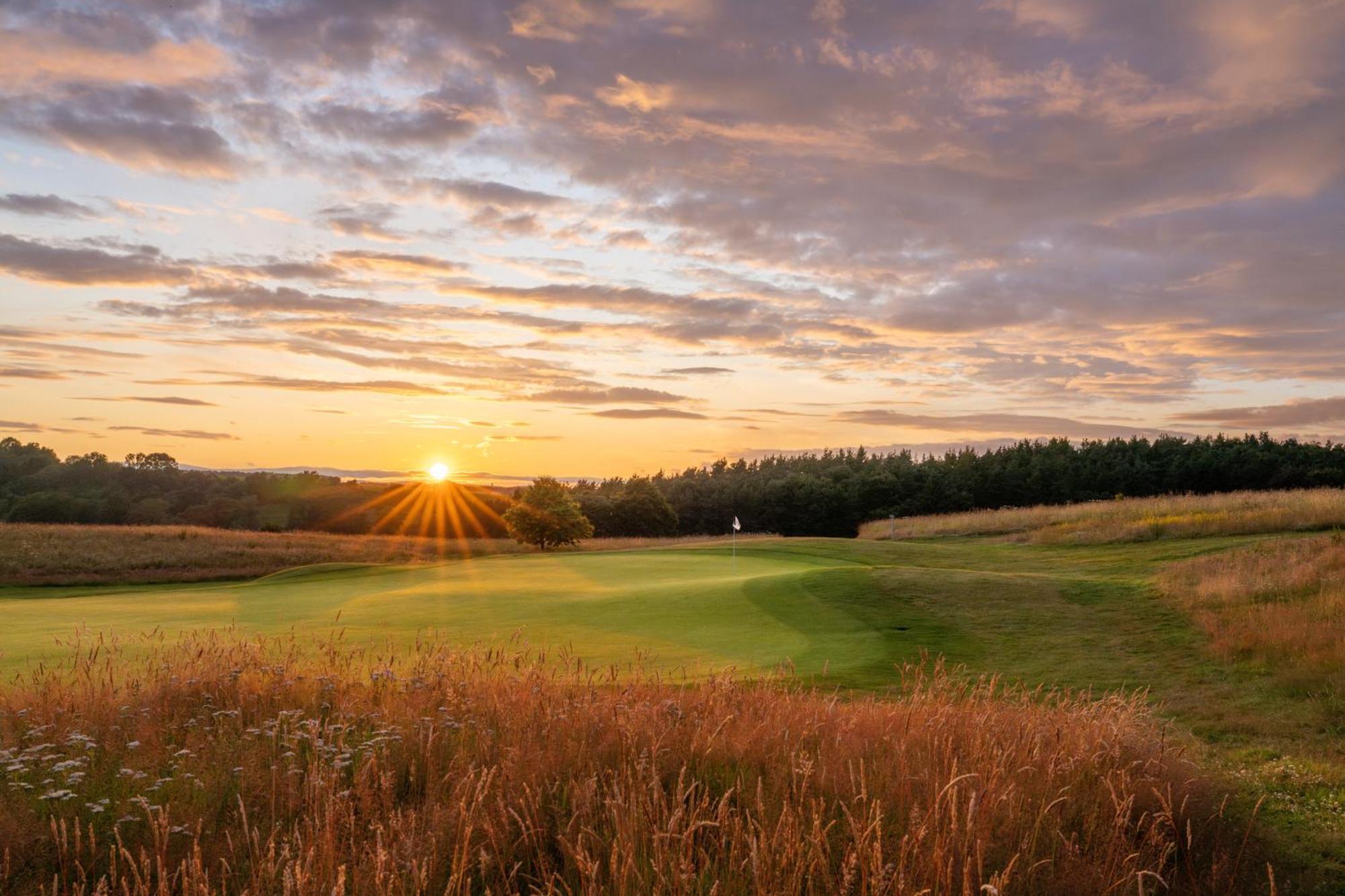 Schloss Roxburghe, Part Of Destination By Hyatt Exterior photo Sunset over the fields of the town
