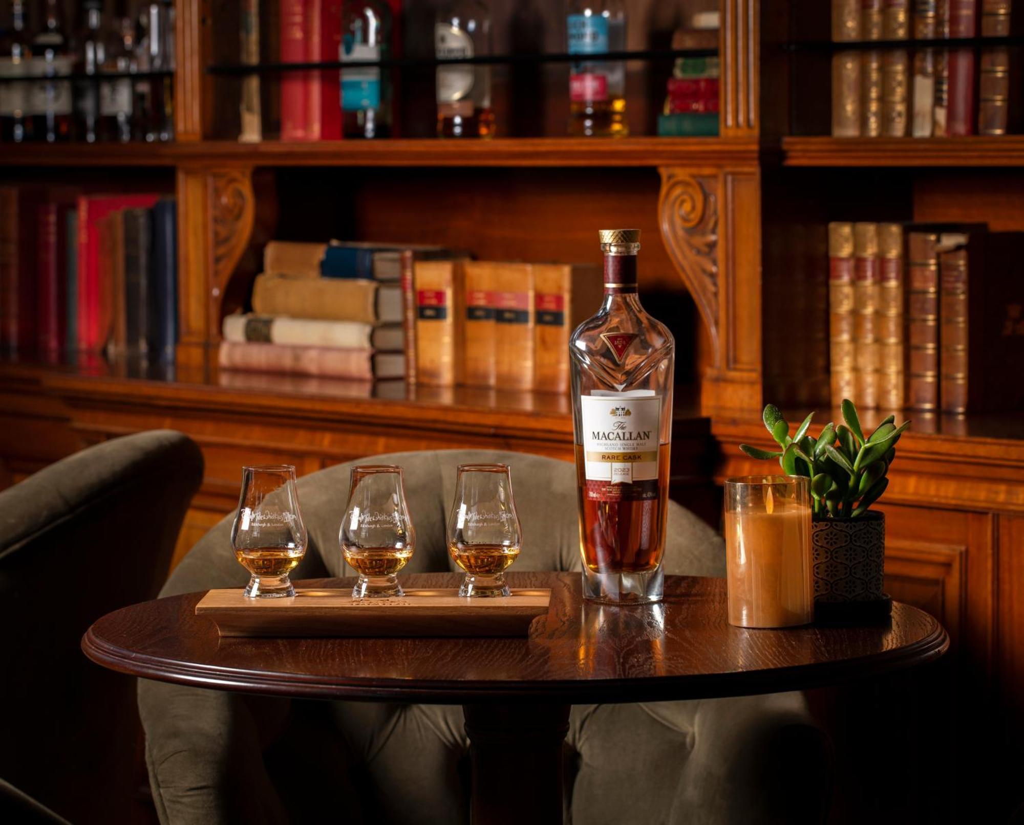Schloss Roxburghe, Part Of Destination By Hyatt Exterior photo A bottle of Macallan 40 Year Old