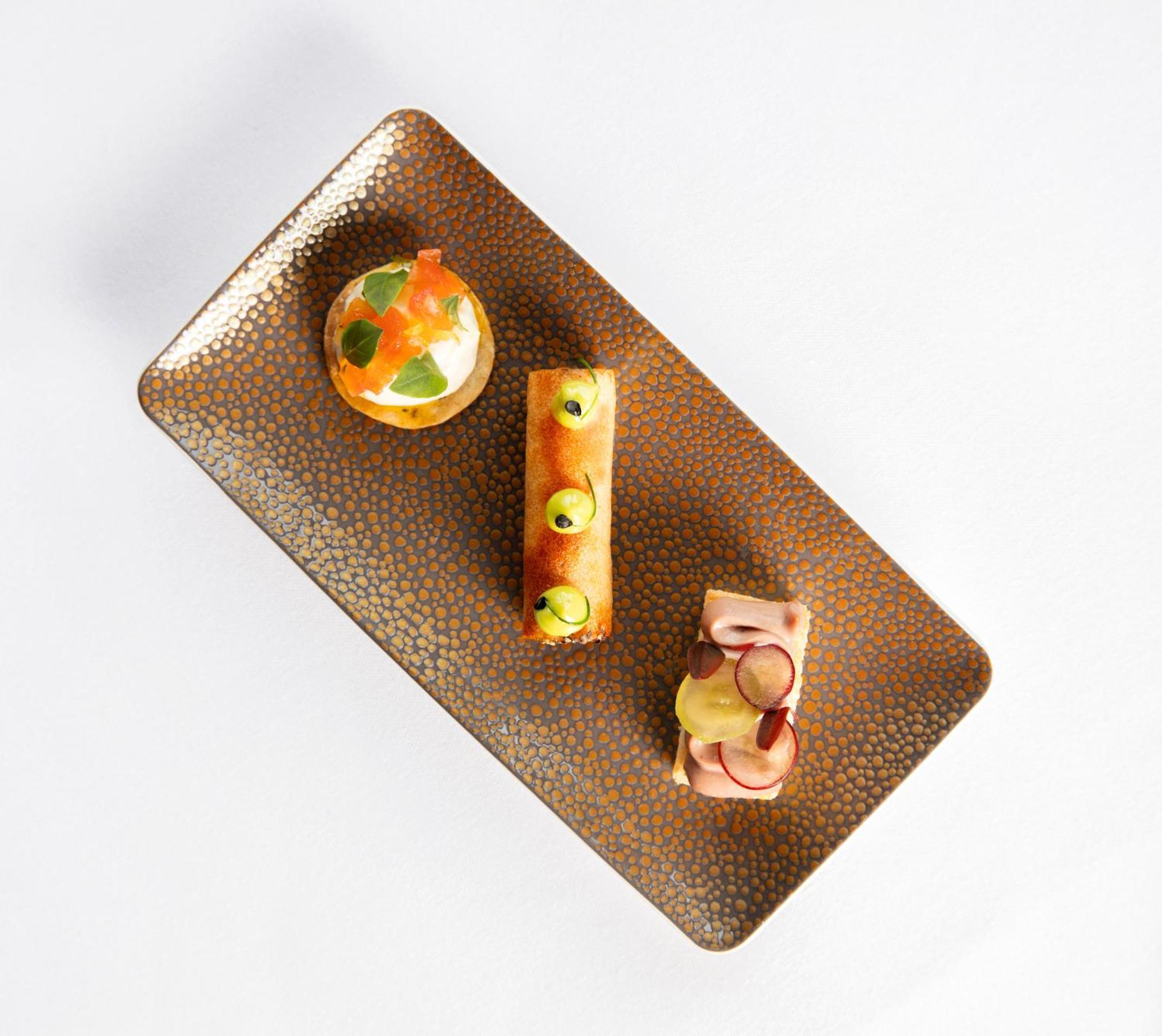 Schloss Roxburghe, Part Of Destination By Hyatt Exterior photo Canapés
